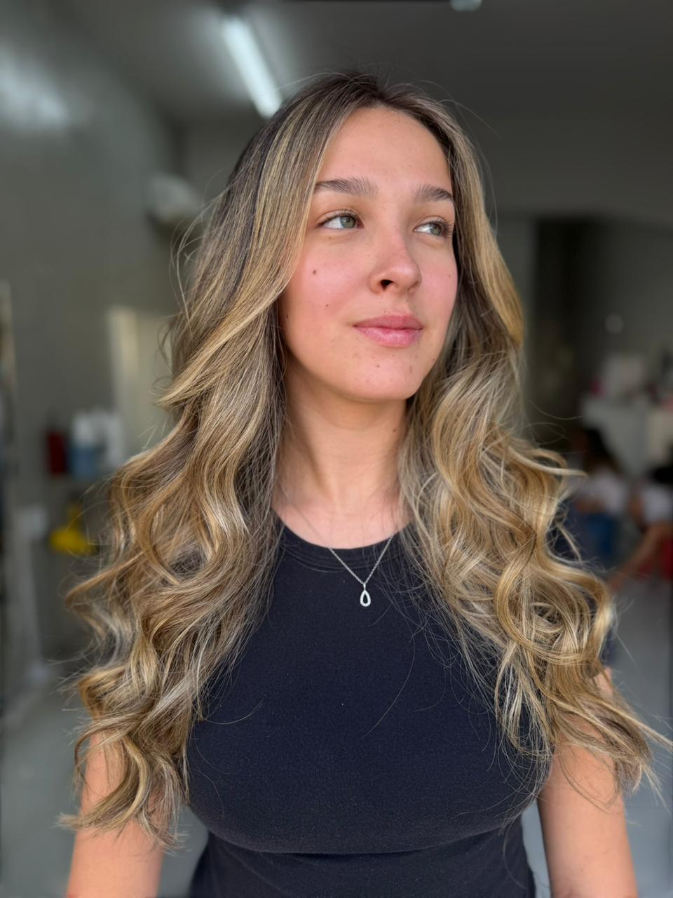 Trabalho de mechas e coloração — Studio Renata Rosa Beauty Concept, Varginha MG e São José dos Campos SP